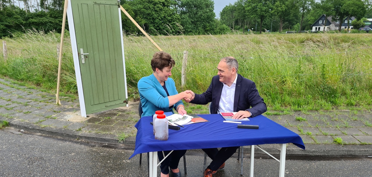 Tekenmoment nieuwbouw gemeentewerf en grondstoffencentrum Roden voor Gemeente Noordenveld