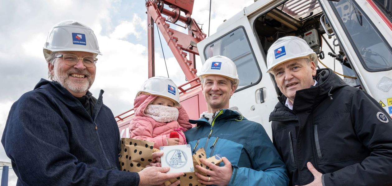 Feestelijke start bouw Werelderfgoedcentrum Waddenzee in Lauwersoog