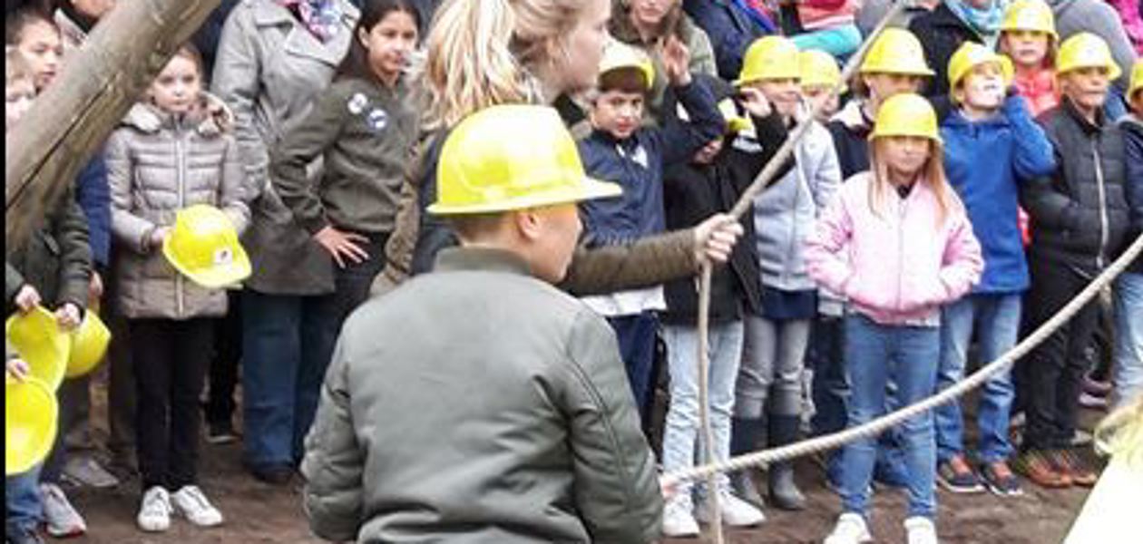 Feestelijke handeling nieuwe brede school De Fliert in Twello!