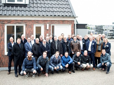 Tweede etappe fabrieks- en inspiratietour Aedes en partners bij Bouwgroep Dijkstra Draisma