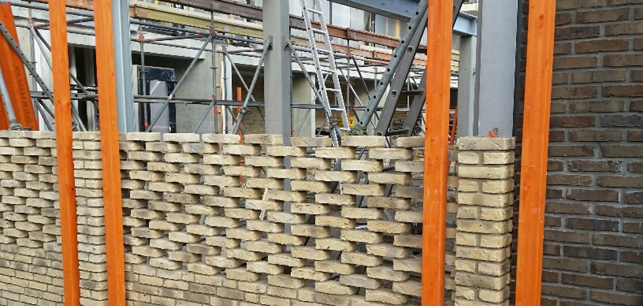 Bijzonder metselwerk toont vakmanschap bij groot woningbouwproject De Entree in Haarlem