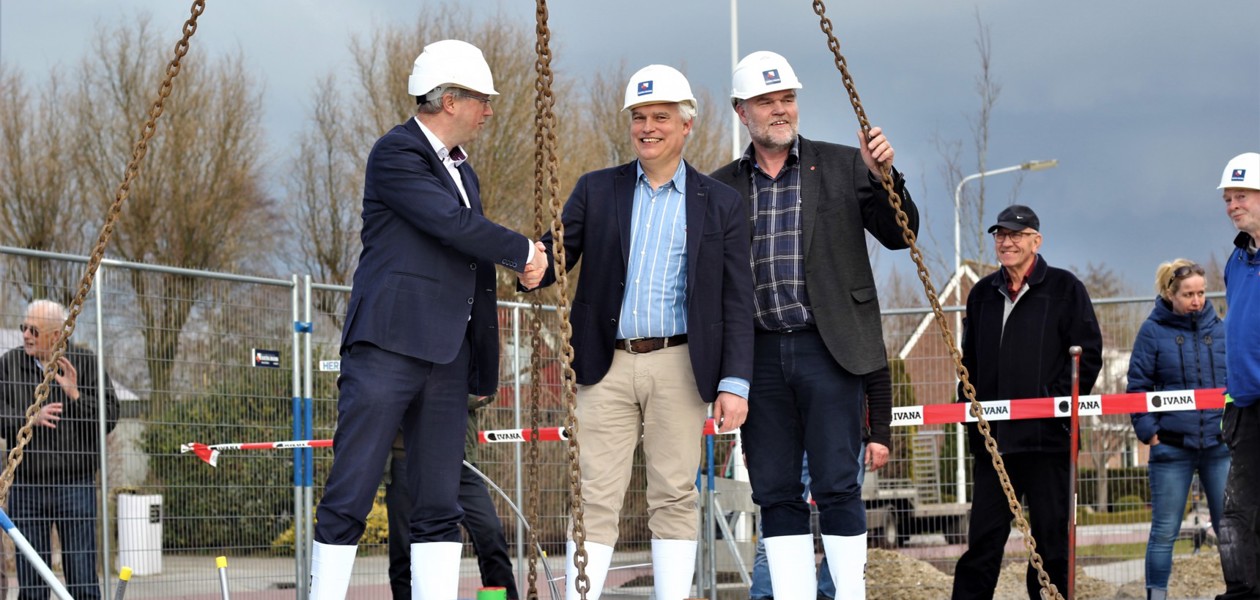 Start bouw 12 energieleverende sociale huurwoningen Lemmer