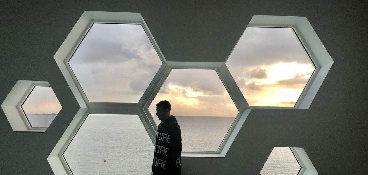 Don Diablo neemt clip op in het Afsluitdijk Wadden Center!