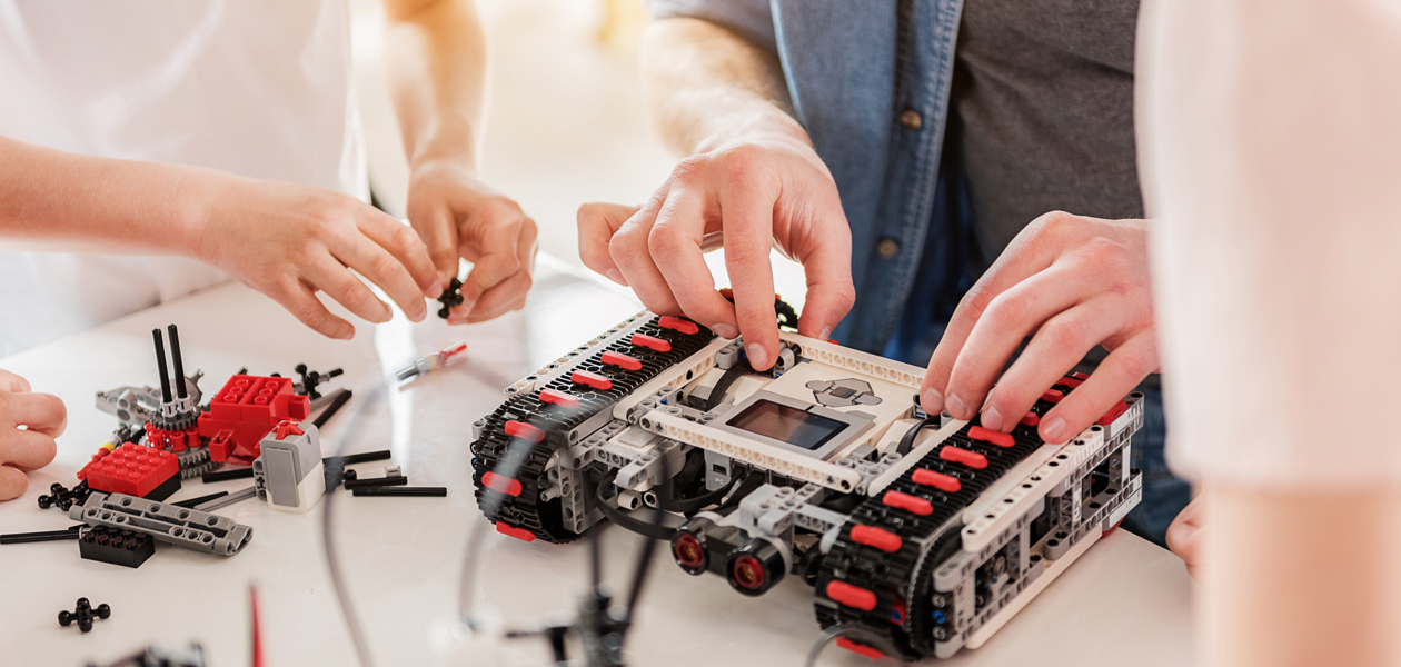 Bouwgroep Dijkstra Draisma hoofdsponsor FIRST LEGO League Drachten