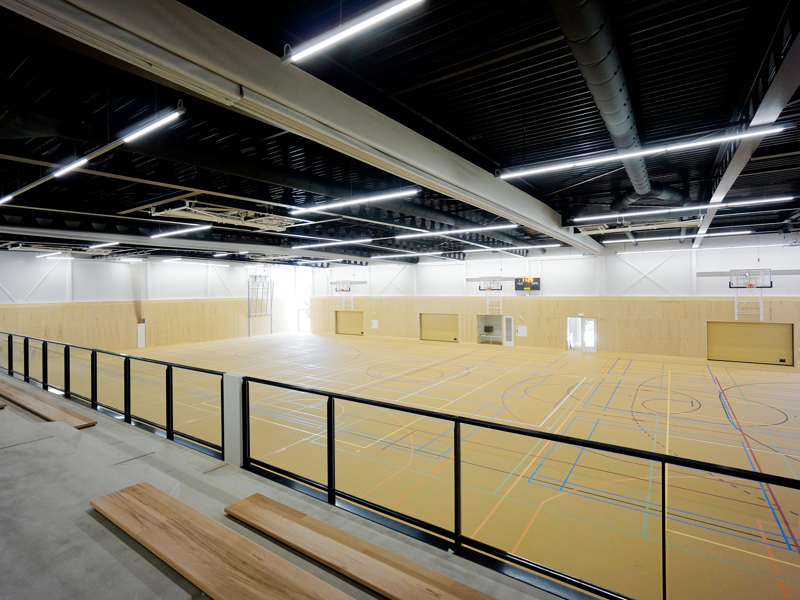 De sporthal in Campus Damwâld. Lees via onderstaande knoppen over meer projecten in sport & recreatie.