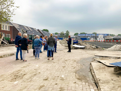 Toekomstige bewoners fase 2 Opwierde Zuid bekijken nieuwe woningen