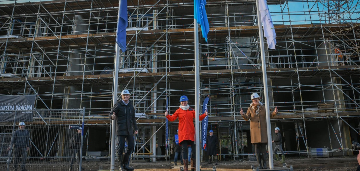 Nieuwbouw appartementen WoonFriesland Kûpersstrjitte Burgum bereikt hoogste punt